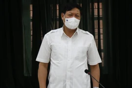 Thứ trưởng Bộ Y tế Đỗ Xuân Tuyên phát biểu tại buổi làm việc. (Ảnh: Thanh Thương/TTXVN)