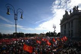 Người biểu tình tại Rome ngày 19/10. (Nguồn: bangkokpost.com)