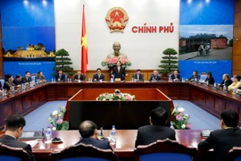 Thủ tướng Nguyễn Tấn Dũng gặp gỡ các doanh nghiệp. (Ảnh: Đức Tám/TTXVN)