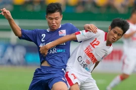 U21 Gia Lai (áo xanh) có nguy cơ bị loại sớm. (Nguồn: Quang Nhựt/TTXVN)