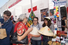 Gian hàng của Việt Nam tại hội chợ. (Ảnh: Huy Bình/Viertnam+)