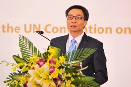 Phó Thủ tướng Vũ Đức Đam phát biểu tại buổi lễ. (Ảnh: Minh Đức/TTXVN)