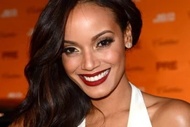 Màu mắt metallic - Chút biến tấu lạ lẫm mùa lễ hội 