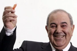 Cựu Thủ tướng Iyad Allawi trong buổi họp báo ngày 27/3. (Ảnh: Reuters)