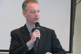 Tổng giám đốc Darren Rushworth tại buổi họp báo. (Ảnh: Hà Huy Hiệp/Vietnam+)