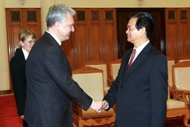 Thủ tướng Nguyễn Tấn Dũng tiếp ngài Vitor Borisovich Khristenko tại Trụ sở Chính phủ ngày 28/3. (Ảnh: Đức Tám/TTXVN) 