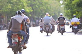 Hà Nội nắng nóng cực điểm trên 42 độ C. (Ảnh: Minh Quyết/TTXVN)