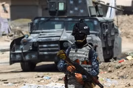 Binh sỹ Iraq gác tại Thành cổ Mosul. (Nguồn: AFP/TTXVN)