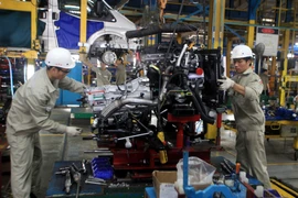 Kinh tế 9 tháng đầu năm: Chưa qua cơn khốn khó