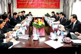 Đoàn cấp cao Ban Kinh tế Trung ương thăm và làm việc tại Lào