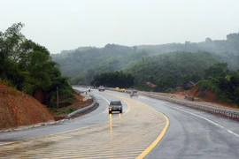 Hoàn thành cơ bản dự án đường cao tốc Hà Nội-Lào Cai 