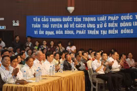 Mittinh phản đối Trung Quốc đặt giàn khoan HD-981 trái phép