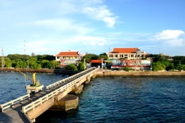 Rạng ngời ánh bình minh nơi đầu sóng, ngọn gió của Tổ quốc