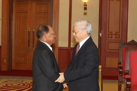 "Việt Nam luôn ưu tiên hàng đầu củng cố quan hệ với Campuchia"