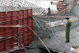 Bình Dương: Sập công trình cầu vượt, 1 công nhân thiệt mạng