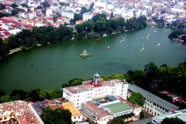 Khu vực hồ Hoàn Kiếm thuộc khu vực cấm quảng cáo ngoài trời