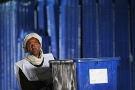 Afghanistan: Đánh bom xe chở hòm phiếu, 3 người chết