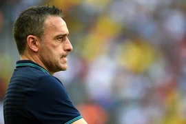 HLV Bento: Chiến thắng hoặc chuẩn bị xách valy về nước