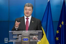 Tổng thống Ukraine thừa nhận không thể thắng ở miền Đông