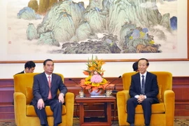 Thường trực Ban Bí thư bắt đầu chuyến thăm Trung Quốc 