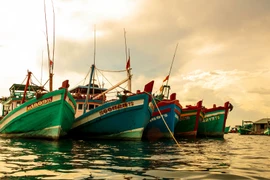 Thủ tướng: Tạo điều kiện để ngư dân vươn khơi, bám biển