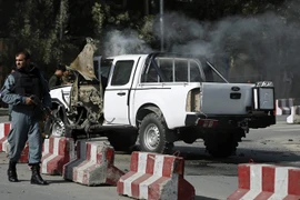 Đánh bom liều chết gần sân bay Kabul, nhiều người thương vong