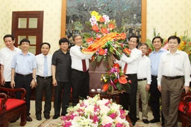 Trưởng ban Tuyên giáo TW thăm, chúc mừng các cơ quan báo chí 