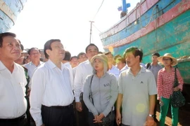 Chủ tịch nước động viên chủ tàu cá, kiểm ngư trở về từ Hoàng Sa