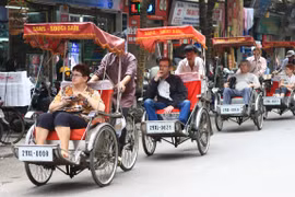 Xây dựng hình ảnh Hà Nội đẹp hơn trong mắt bạn bè bốn phương