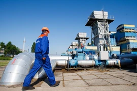 Ukraine-Nga-EU tổ chức vòng đàm phán khẩn về giá khí đốt