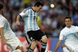 Bosnia sẽ "khóa" Messi bằng lối chơi phòng ngự khu vực 