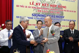 Ký hợp đồng xây hai ga ngầm tuyến đường sắt đô thị TP.HCM