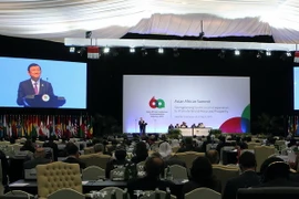 Chủ tịch nước tiếp tục các hoạt động tại Hội nghị Cấp cao Á-Phi