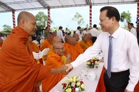 Mừng Tết cổ truyền Chol Chnam Thmay của đồng bào Khmer Nam Bộ