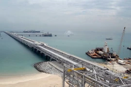 IEA: Dỡ bỏ trừng phạt Iran, dầu thô ước giảm 5-15 USD một thùng