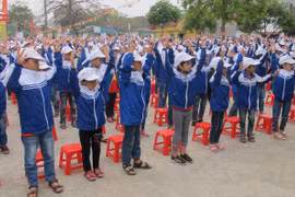 Giáo dục kỹ năng phòng, chống quấy rối và xâm hại tình dục trẻ em cho học sinh tại Ninh Bình. (Ảnh: Hải Yến/TTXVN)