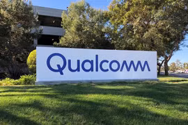 Biểu tượng Qualcomm tại trụ sở ở San Diego, California, Mỹ. (Ảnh: THX/ TTXVN)