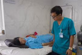 Sản phụ Bùi Thị Thọ được điều trị tại Bệnh viện Đa khoa vùng Tây Nguyên. (Ảnh: TTXVN phát)