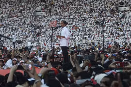 Tổng thống Indonesia Joko Widodo tại cuộc vận động tranh cử ở Jakarta, Indonesia ngày 13/4. (Ảnh: AFP/TTXVN)