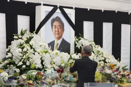 Đông đảo người dân Nhật Bản tới viếng cố Thủ tướng Abe Shinzo