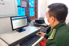 Quảng Bình: Cứu nạn kịp thời 11 ngư dân khi tàu bị chìm trên biển
