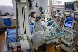 ​'Omicron tàng hình' là biến thể chủ đạo trong số ca mắc mới tại Mỹ