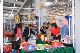 Khai trương khu gian hàng Việt Nam tại Hội chợ quốc tế Algiers
