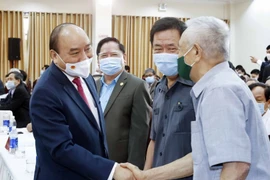Chủ tịch nước gặp mặt cán bộ hưu trí cao cấp khu vực miền Trung