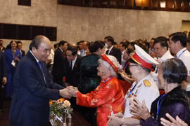 [Photo] Chủ tịch nước dự Lễ kỷ niệm 75 năm Ngày Thương binh liệt sỹ