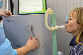 Triển vọng xét nghiệm qua hơi thở để phát hiện dấu vết SARS-CoV-2