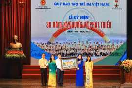 Không ngừng đổi mới về chăm sóc, giáo dục và bảo vệ trẻ em 