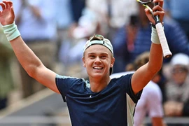 Tay vợt 19 tuổi người Đan Mạch đi vào lịch sử Grand Slam