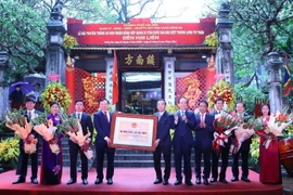 Đón bằng xếp hạng Di tích QG đặc biệt Thăng Long tứ trấn-đền Kim Liên