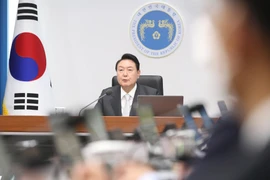 Tổng thống Hàn Quốc họp an ninh sau vụ Triều Tiên phóng tên lửa